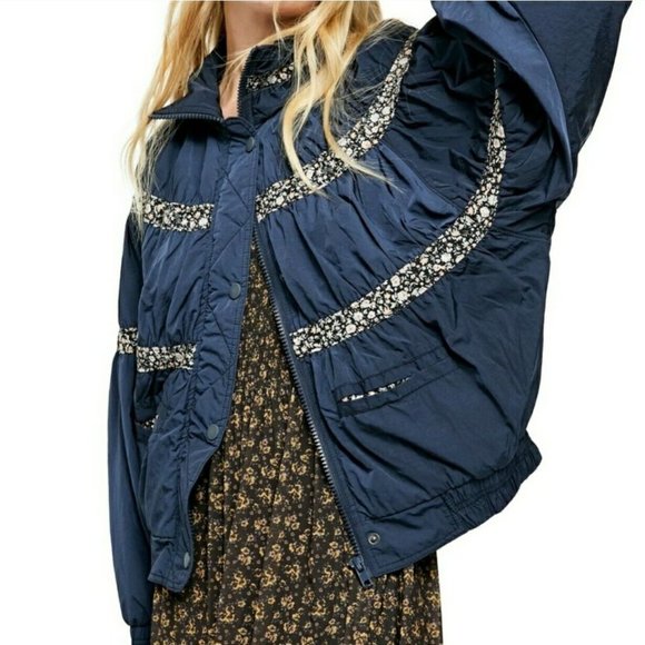 Free People Women's On My Mind Floral Full-Zip Bomber Retro Jacket Navy Sz Small - Picture 2 of 12
